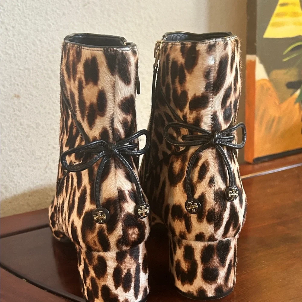 Tory Burch Leopard Print Ankle Boots Sz 9
